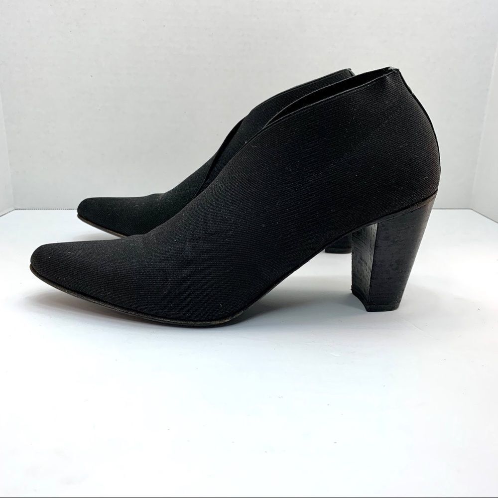 Stuart Weitzman stretch bootie sz8.5